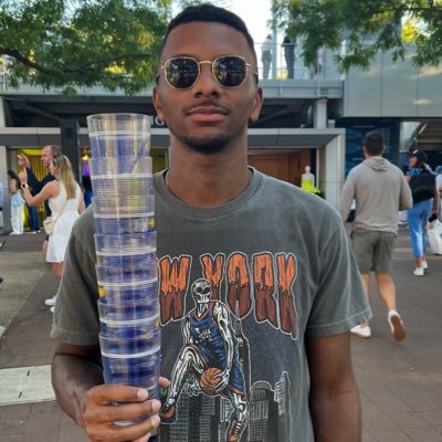 b3thea's profile picture. Discipline will take you places that Motivation cannot ✌🏾| #RollOwlsForever | #BlackLivesMatter