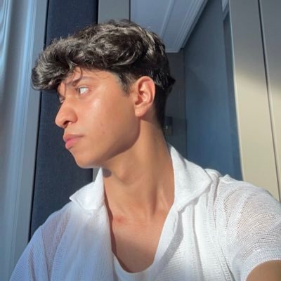 Van der Walls force of attraction. He/Him, LUMS