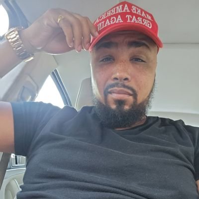 islangfacts's profile picture. 