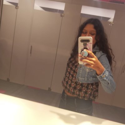 EylyYerren's profile picture. 