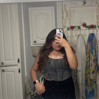 marielamayaa's profile picture. y’all some drama queens for real