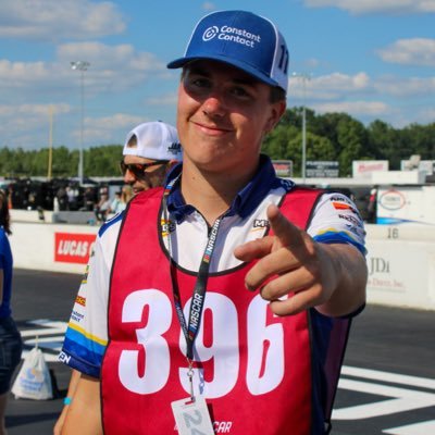 ShaneDiMantova's profile picture. 🎨 | Occasional content creator for left turners 🎓 | @QueensTrack1 ‘26