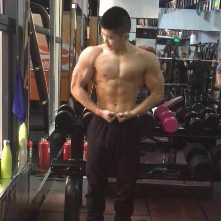 3xyO7lrVxT46366's profile picture. 职业:医生  不发表任何政治言论
職業：医者は政治的発言を一切しない