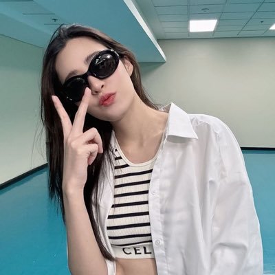 Kwan_CTR's profile picture. #LINGLINGKWONG #CTRPANUWAT