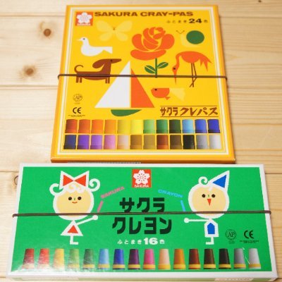 京都芸術大学在学中です✨
クレヨン画、水彩画を描いています🖍️
描いた作品はヤフオクに出品しております🍀