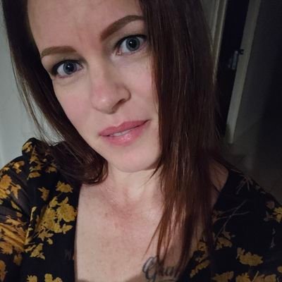 I'm a female who loves to have fun. where's all the poly/maori men at 😉
here for the vibes 🤌