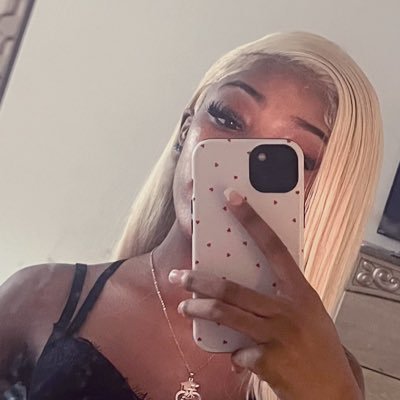 cymoneek's profile picture. a sweet taurus :) | IG: @cymonee.k