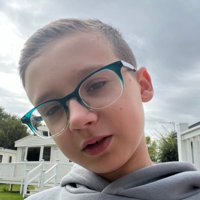 LenykETCS's profile picture. Tonyrefail Community School Y8, Learner and Tutor (🤭) of Welsh and International Languages 🏴󠁧󠁢󠁷󠁬󠁳󠁿🇪🇸🇫🇷