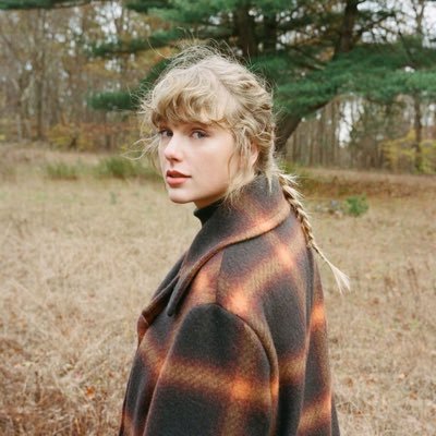 izzstudies's profile picture. I'm trying not to collapse with the university