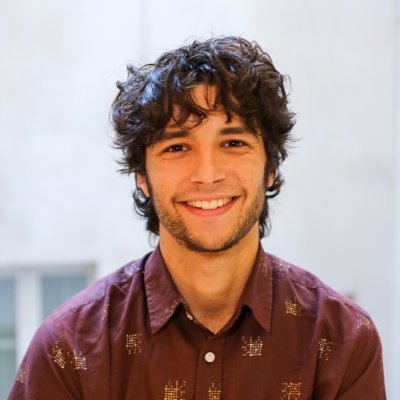 Freelance Journalist / Inauthentic Sustainability / Podcast Creator
Paris, France
Available for Freelance work
sethbpollak@gmail.com