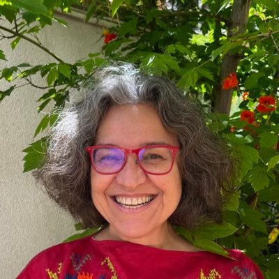 Profesora de profesión. Aprendiz de vocación. Agente de cambio esperanzada. Si te descuidas te enredo. Coordino el LIIISE. @blancamiedes.bsky.social