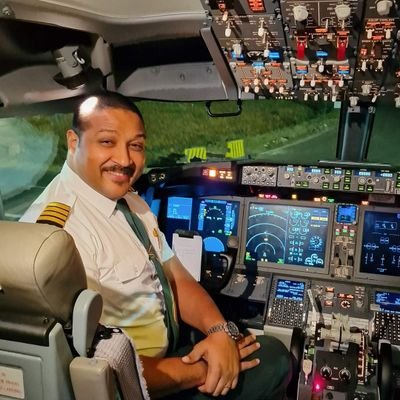 Airline Pilot,motivational speaker. Doing my best to empower others and give my heart to orphans and street kids.Youth are the future of our Nations 🇧🇯.