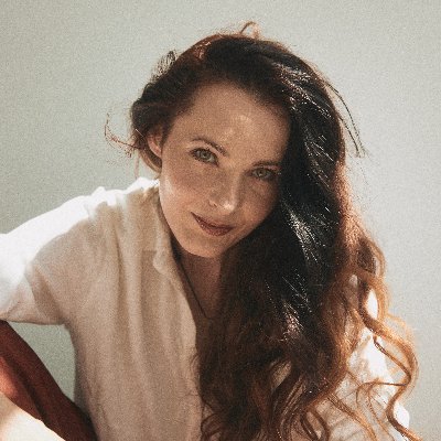 Writer, cinephile, reader, traveller, creative weirdo. Say Hey @Asiana_Circus