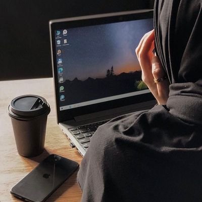 یه دختر پر انرژی🥱
برنامه نویس|
«ذكرُ عليٍ عبادَةٌ»