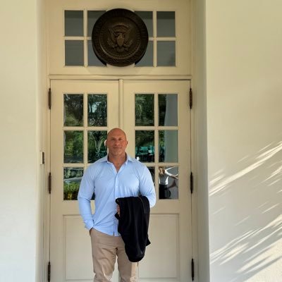 whygeniusfails's profile picture. 