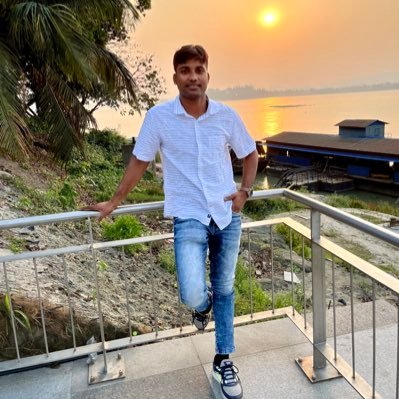 Sudhanshu885's profile picture. 