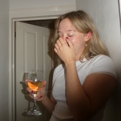 roxy_alabama's profile picture. she/ her