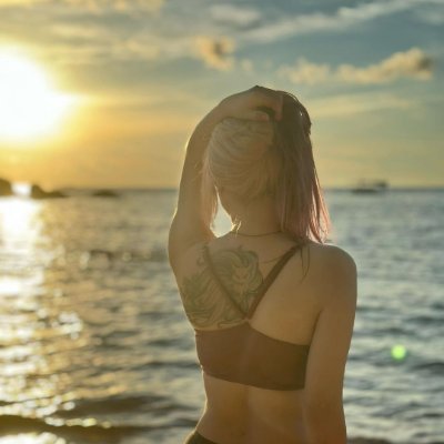 本人只有這一個賬號 發現其他賬號均不是我
謹防大家上當受騙 發現的話能幫忙檢舉 我這裡非常感謝您~
TG:https://t.co/ia9miK7v1N
LINE:https://t.co/A9tXZueqrK