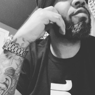 vyyinggxl's profile picture. gamer, technical professional, the guy with all the shoes, keep cool alive and don’t be weird, I’ve come a long ways 😎🫵🏽💯 life is good