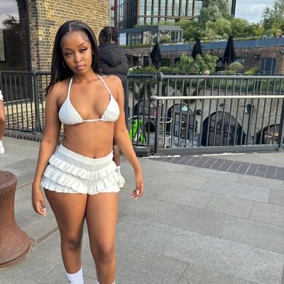 wavinyamaria20's profile picture. Blogger