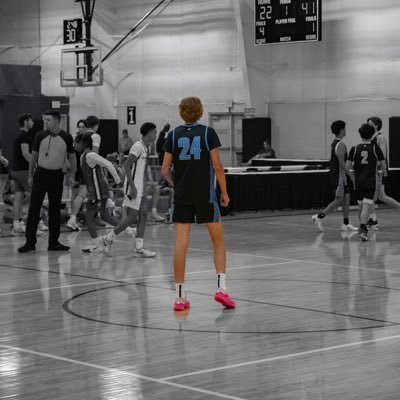 6’8 195lbs 3.3gpa |Class 2026 PineRiverHS|@Swalker26@pineriver.org (989)-600-4346