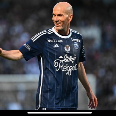MaximeGonzale10's profile picture. Football