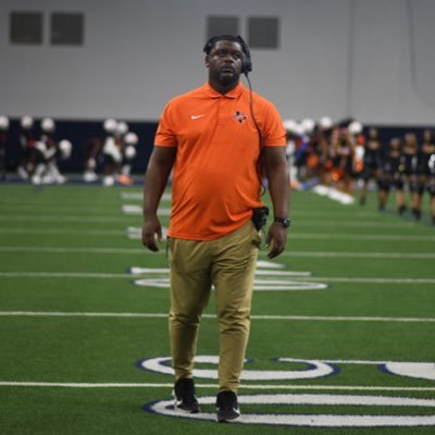 QB Coach/Pass Game Coordinator @ Lancaster High School, Air Raid Masters Certified x3 🏴☠️, #TEMPO, #FastNWide, R4, RTR/Ball & Parlay
