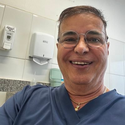 aleminas37's profile picture. medico