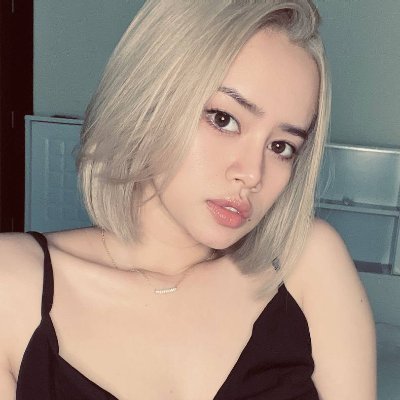 Chloe_Anna01's profile picture. Owner of beauty salon and partnership business in clothing. If I were you, I would totally adore me. #fashion # motivated #naturelover🚫NO Porns