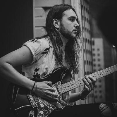 Vocalist/Guitarist/Songwriter - @idolveinband // Private Guitar Tutor