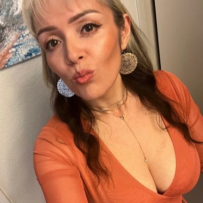 WondrousBrows's profile picture. PMU Brow Artist
Ombre Powder & Microshading certified
Here to help you feel happy and in love with your brows.  Because brows matter! 😍😜