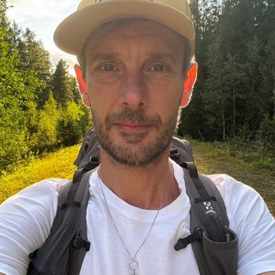 Padwicks's profile picture. Barnrättsjurist och löpare. Försiktigt kritisk till det mesta.
