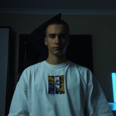 vfxenzoedits's profile picture. • Professional Video Editor 💻 • Helping Creatives Scale To Their Full Potential 🚀