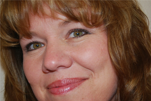 Tenacious problem solver with 25 years' experience as a consultant, trainer and speaker helping people communicate more efficiently, effectively & successfully.