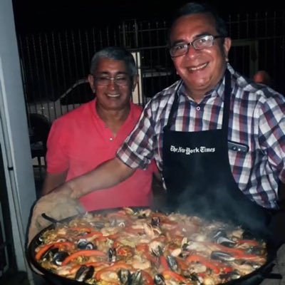 Abuelo orgulloso! Venezolano. Lic en Administración… Demócrata… Hasta el Final!
