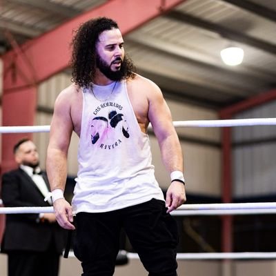 FGC Enthusiast/Coach. Wrestler. Competitive nature. Avid learner. Seeker of growth.  And I believe in you. 💯 Choose. https://t.co/pt0gnt0WoE