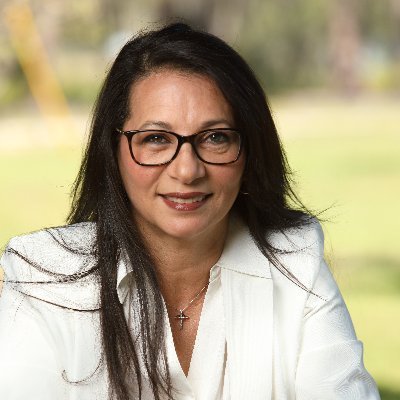 A woman of faith whose scars tell her story. Life long girlfriend to @istkov1
#speaker #writer #fighter #teacher #spiritualwarrior