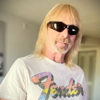 Lloydbuntele's profile picture. American Patriot 🇺🇸; #MAGA 💯;  Repair Specialist; Rockin' Guitarist 🎸
Live Life Like It's Your Only Day On Earth
🚫OnlyFans  🚫Fanvue