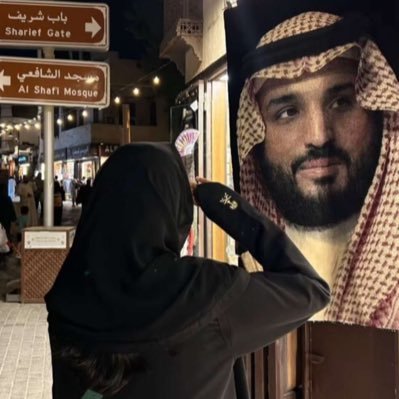{مختلفه في زمن التشابه} Be the change you want to see in the world ﴿ نُورٌ علىٰ نُورٍ ﴾