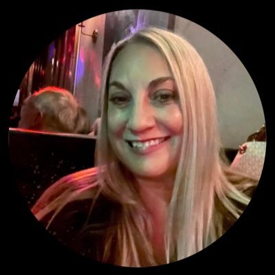 Proud Kansan. A small island of blue in a red state. Married to a former Liverpool footballer. No DMs. Find me on Bluesky. https://t.co/rnb3LNJNQN 🦋