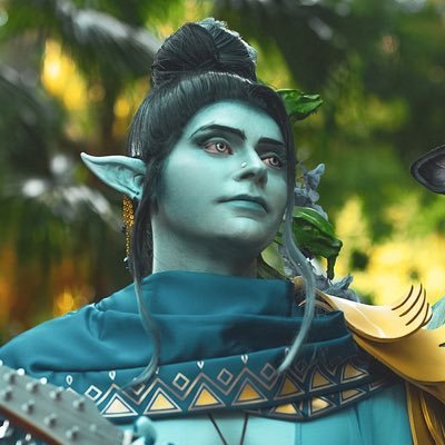 Cosplayer, Gamer, INTJ, Goge Vandire on FFXIV Balmung server, lover of cute animal pictures.