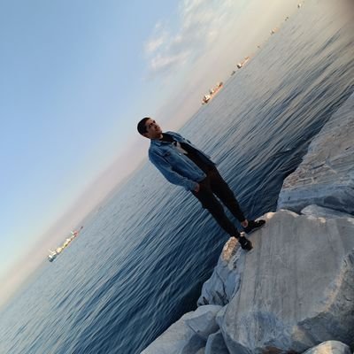 roziniyozo56409's profile picture. 