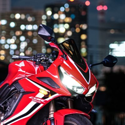 バイク好き、ツーリング好きのカスタム好き。 CBR650Rのラジアルマスター化に成功! マトリスのリアサス、ゲイルスピードのサムブレーキ、TYPE-Rホイールも装着完了! CBR650RやCBR600RRで最高のツーリングマシンを目指します。夜な夜な出かけては夜景写真も撮ってます!よかったらHPも見て下せぇ↓。