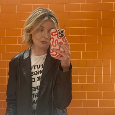 niamhwhy's profile picture. big fan of the sky.