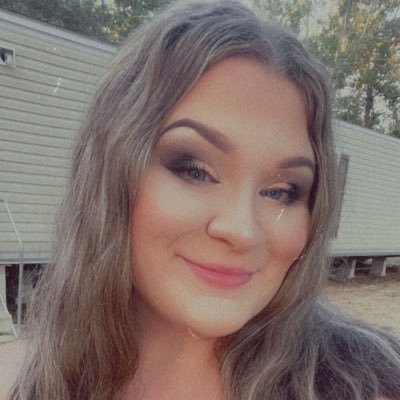 madiw__'s profile picture. 💜💙