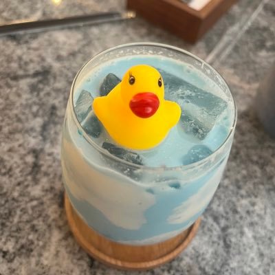 danykkaSKR's profile picture. baik buruknya pasti Allah bales.