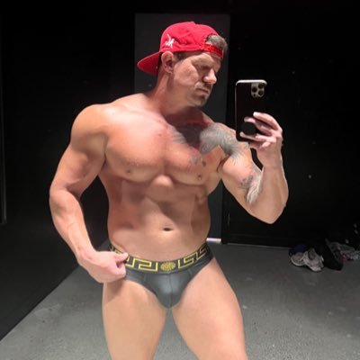 Dr_ArcherXXX's profile picture. Vers Gay Dentist having fun and posting for your pleasure. I’m either drilling and filling cavities or gettin mine donet