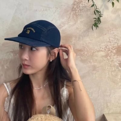 y_enter_'s profile picture. 썸율굥졔후필연 그리고 여자