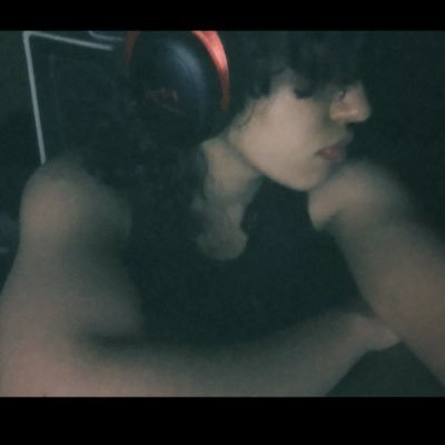 Vividlythere_'s profile picture. not bothered, tho i could do better ngl