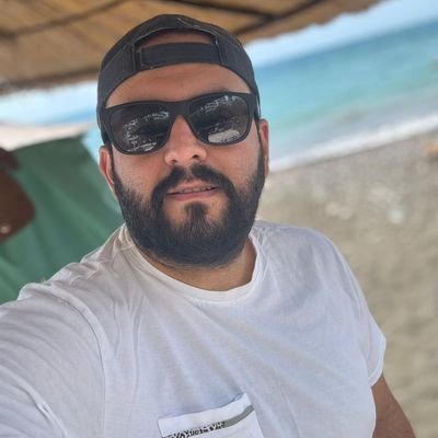 selimm1881's profile picture. Sanki çok ömrümüz varmış gibi , beklemeyi öğretiyor bize hayat...🦂